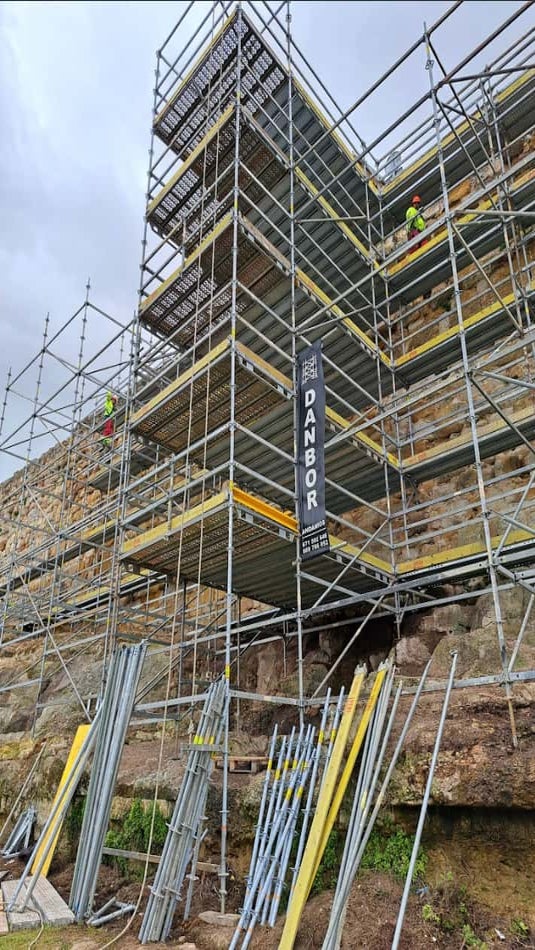 Acondicionamiento muralla de Zamora con andamios PERI UP Flex