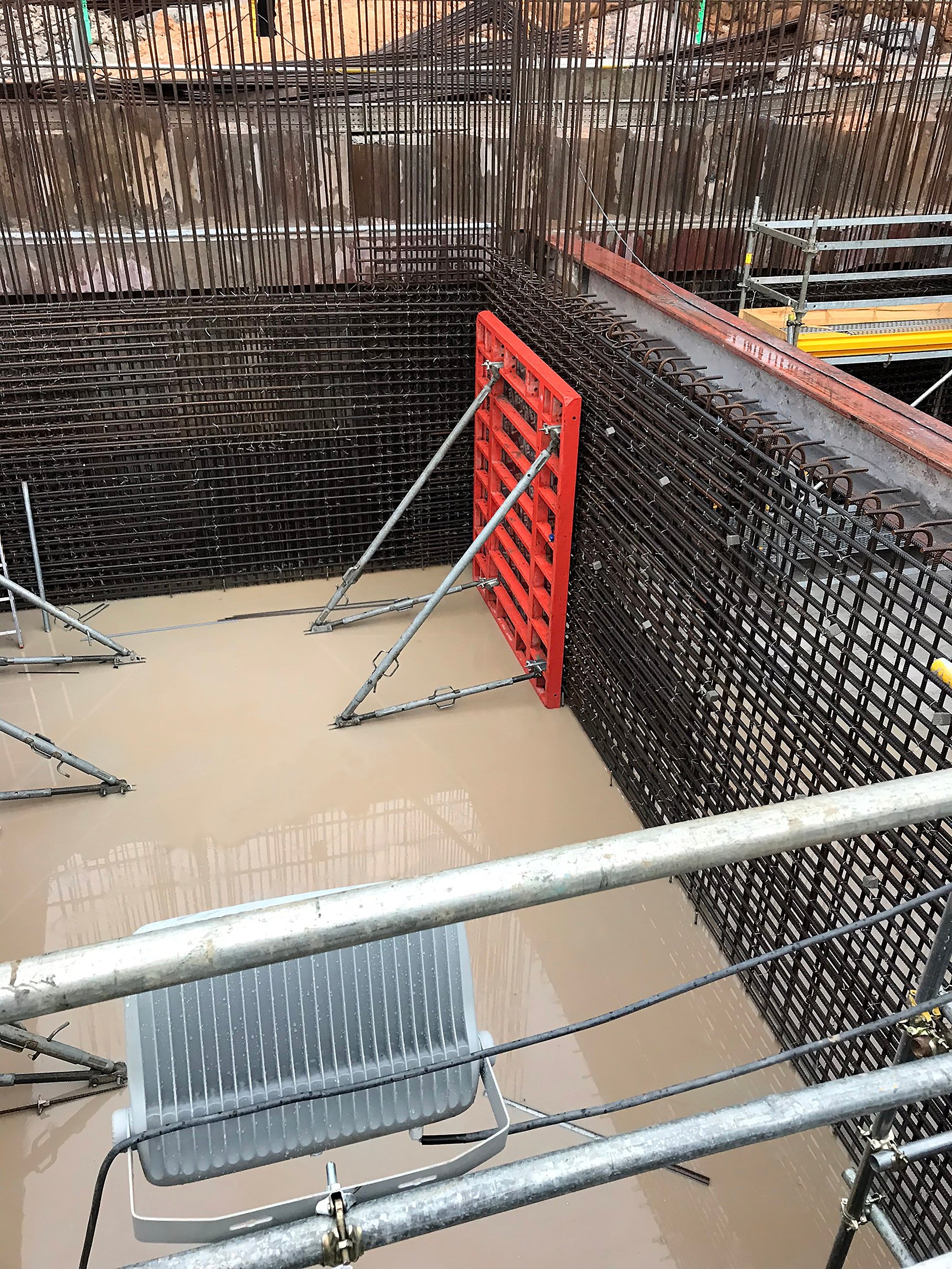 Placing the TRIO Panel Formwork for concrete walls