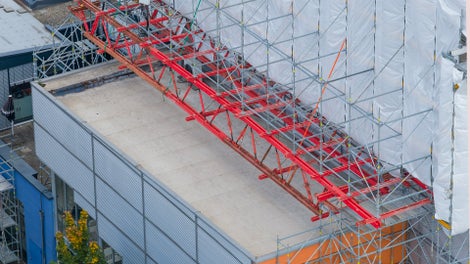 Die beiden PERI Baukastensysteme, VARIOKIT und PERI UP, basieren auf einem metrischen Systemraster und lassen sich nahezu übergangslos kombinieren.