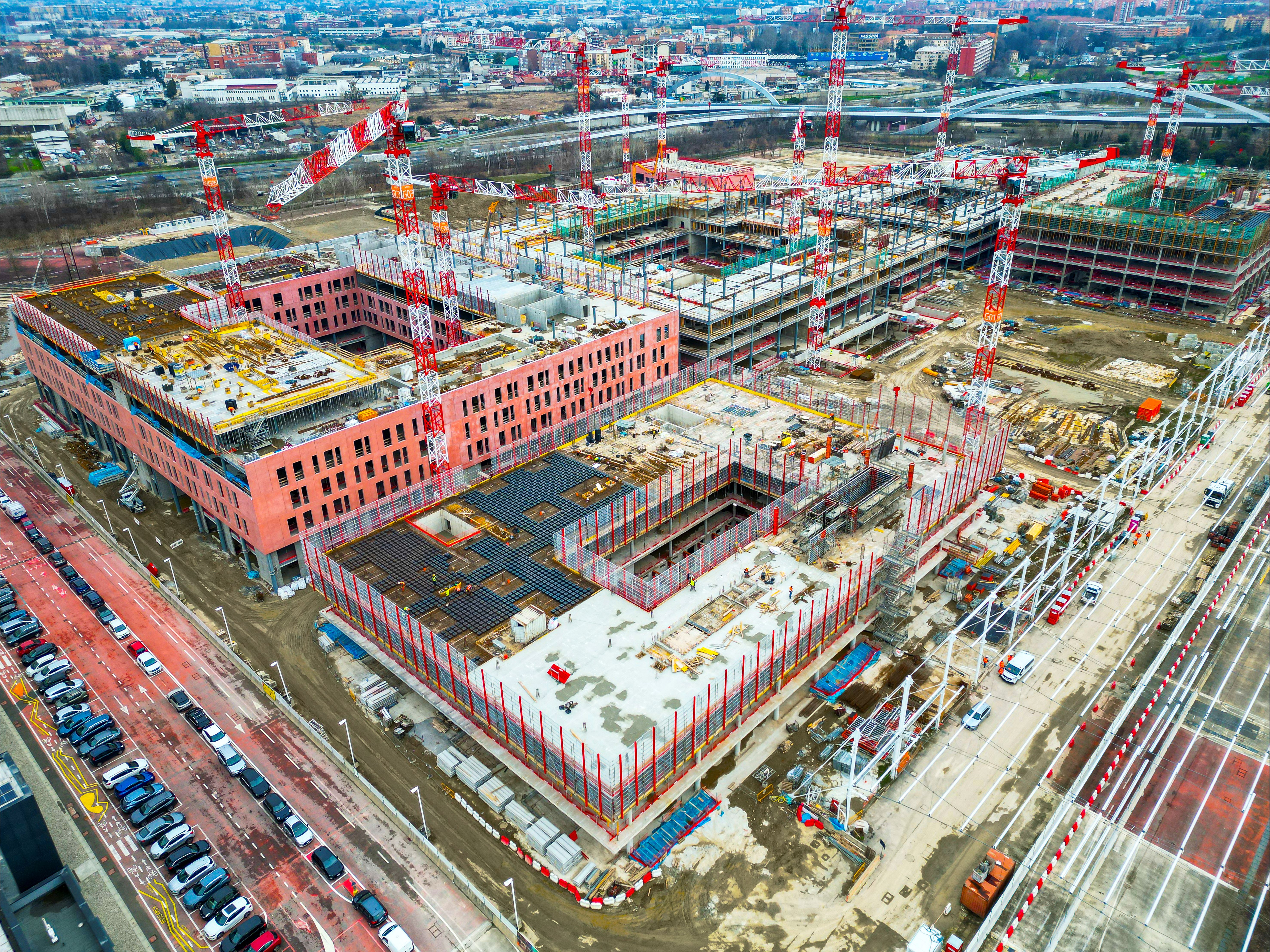 Foto panoramica del cantiere del nuovo campus universitario dell'Università Statale di Milano nel distretto MIND.