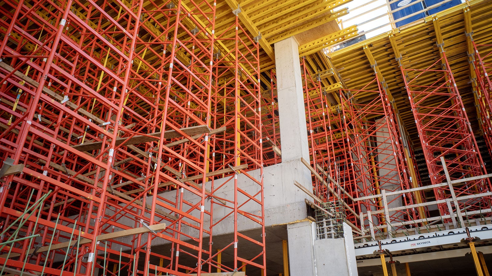 The PD5 shoring system provided support for slab formwork due to its high load-bearing capacity.
