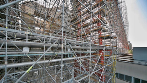 U systému PERI UP Flex je možné umístění sloupků v modulu po 25 cm.