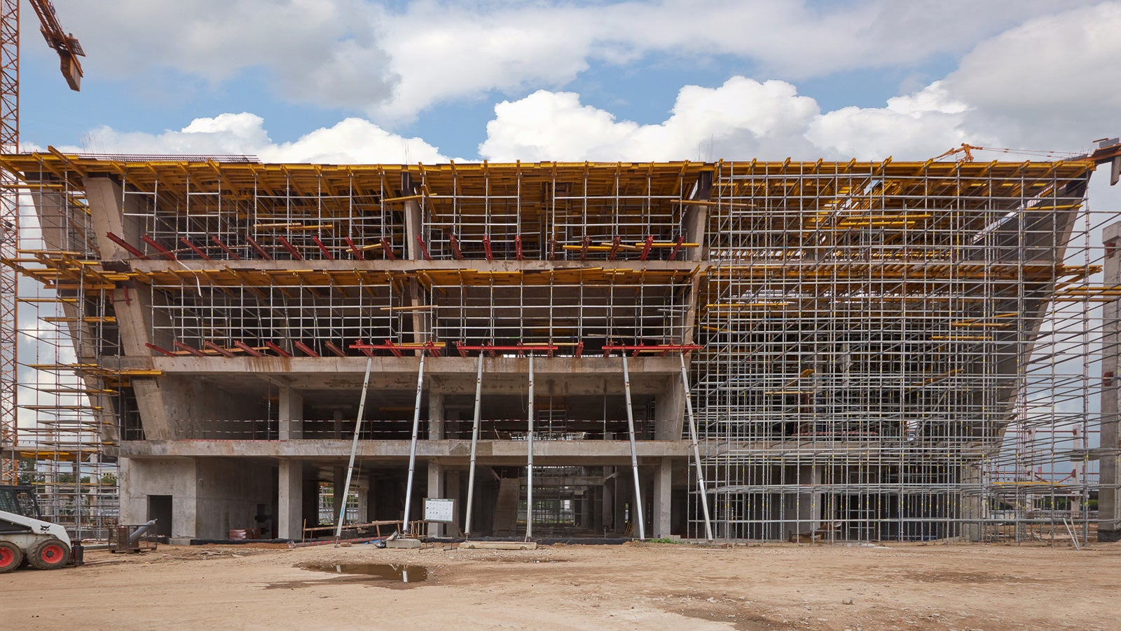 На объекте было использовано около 290 тонн материала