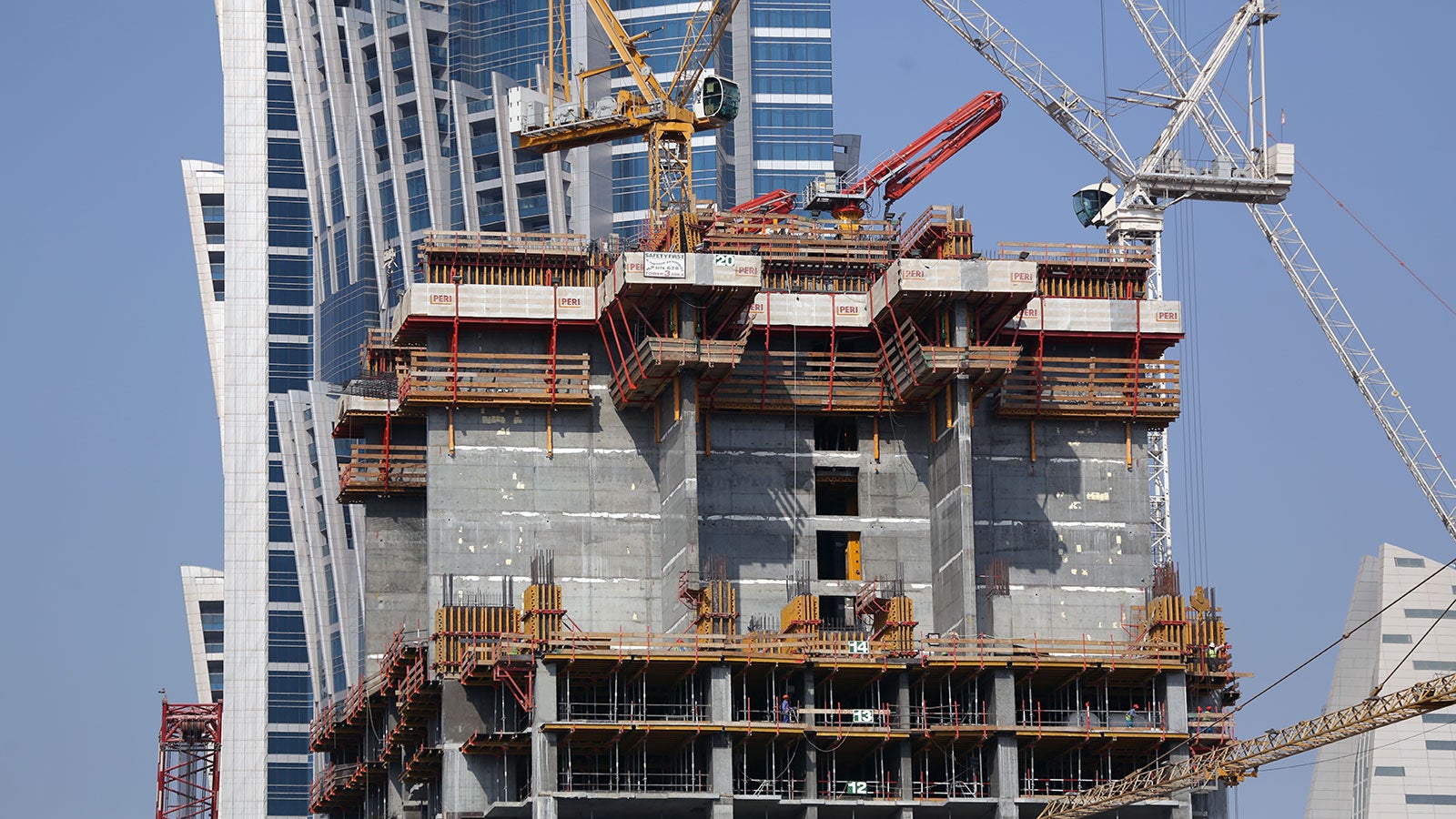 PERI Tableform used for slabs and VARIO GT24 for the columns and walls