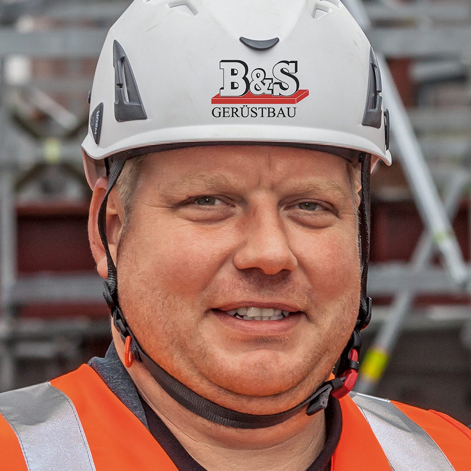 The project went very well and the planning and assembly concept of PERI worked really great. The high requirements regarding work safety demanded by the chemical company could be met without any problems – no additional effort was required for erecting and dismantling the scaffold.