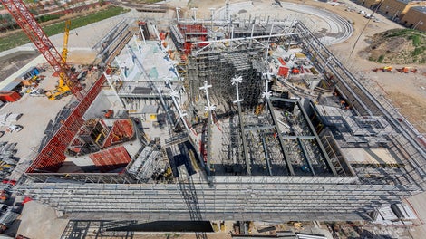 A PERI Itália planejou e entregou quase 800 m² de formas especiais, bem como TRIO de 2.000 m² e SKYDECK de 2.500 m² em um curto espaço de tempo.