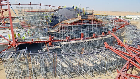 PERI UP is used to reach the top of the Dome at 15.3m high