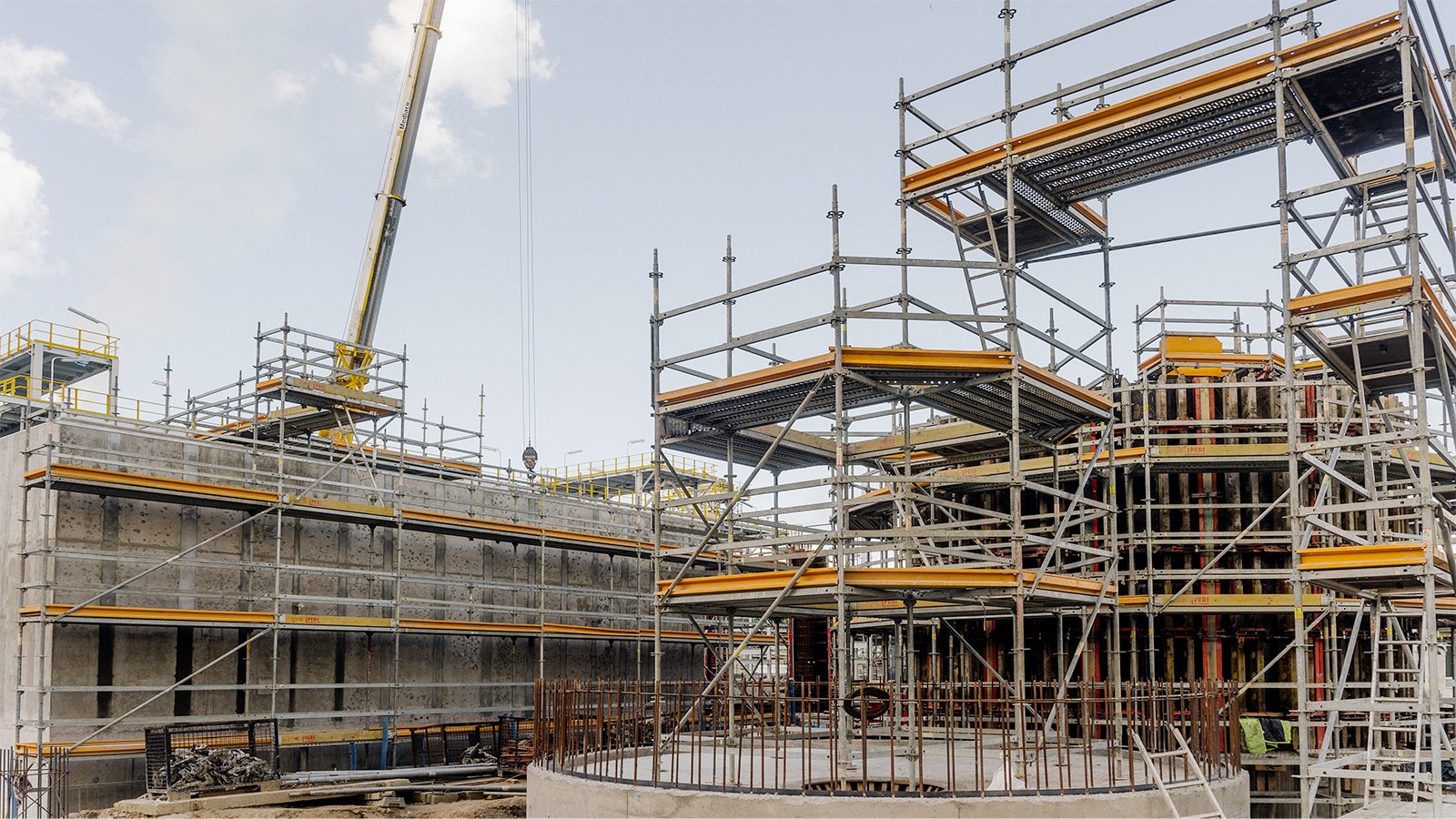 Realizacja projektu Polimery Police. Odcinek realizowany przez Gusan.