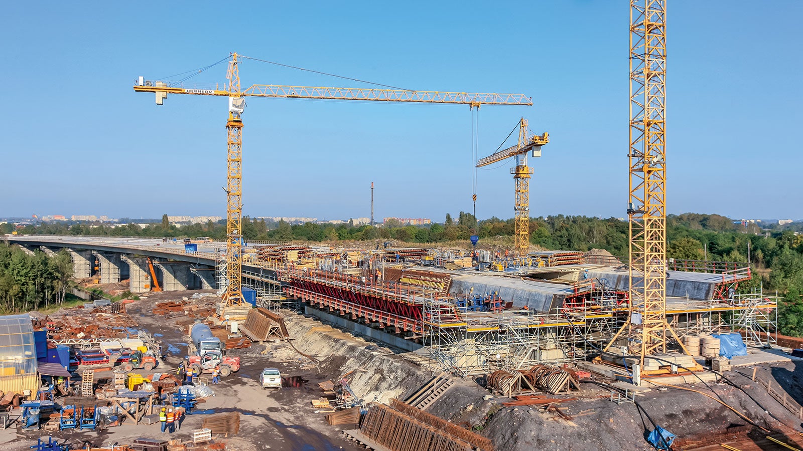 Overpass WA 458 over the A1 Motorway, Gliwice, Poland | Well-thought-out solution facilitated compliance with the planned construction time schedule and budget