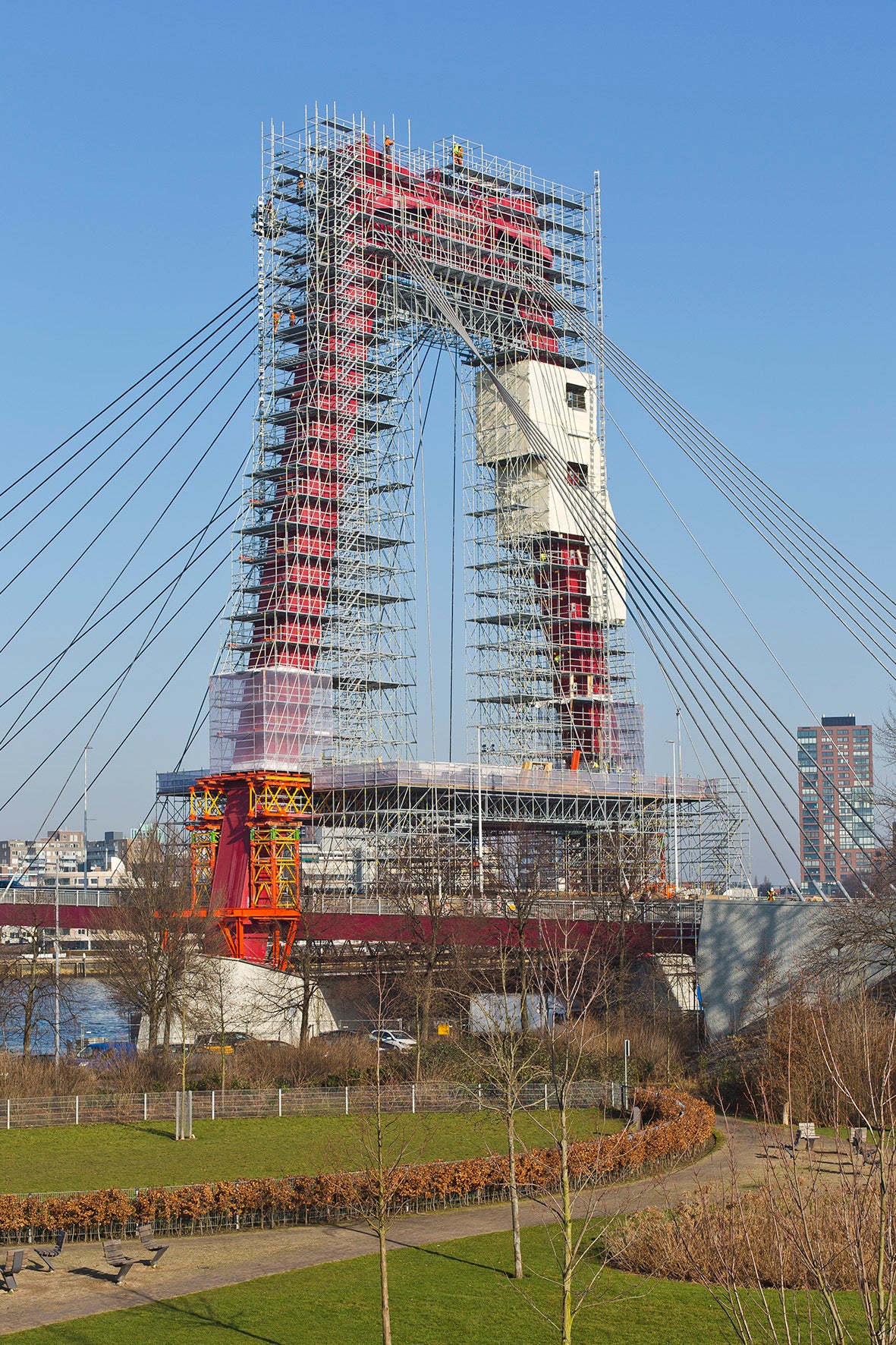 Willemsbrug Rotterdam, Zuidzijde