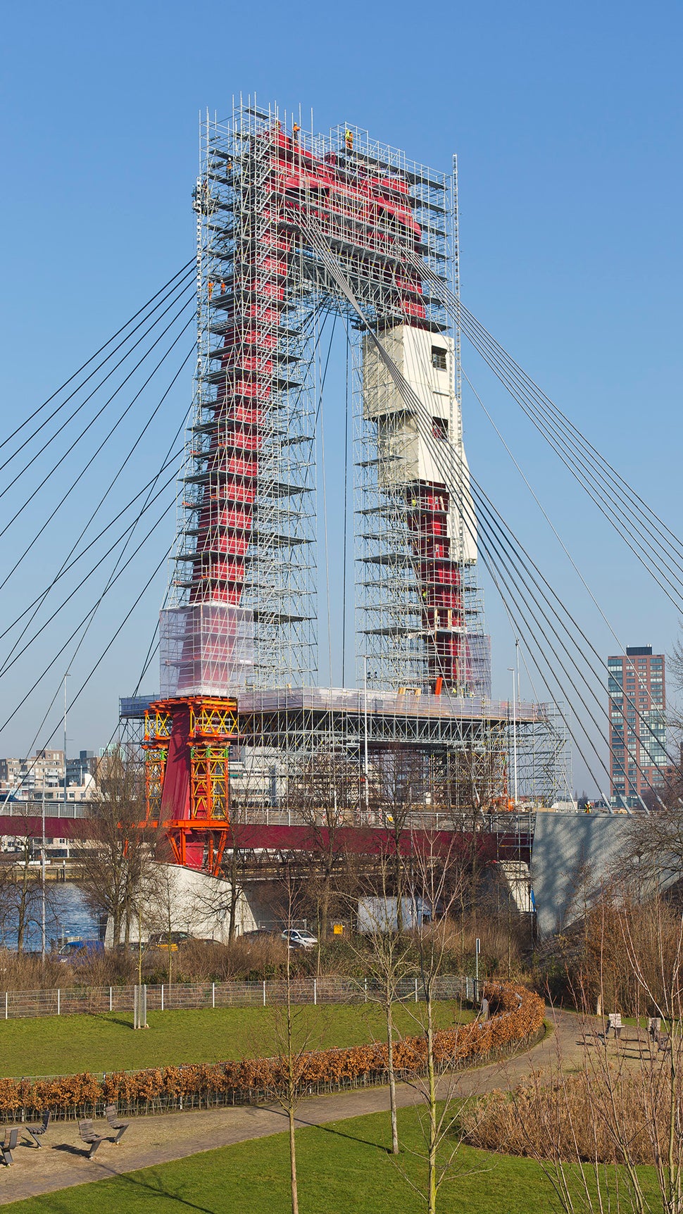 Willemsbrug Rotterdam, Zuidzijde