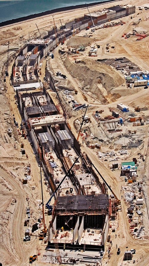 Em apenas 11 meses, cerca de 200.000 m³ de concreto foram utilizados na construção do túnel rodoviário.