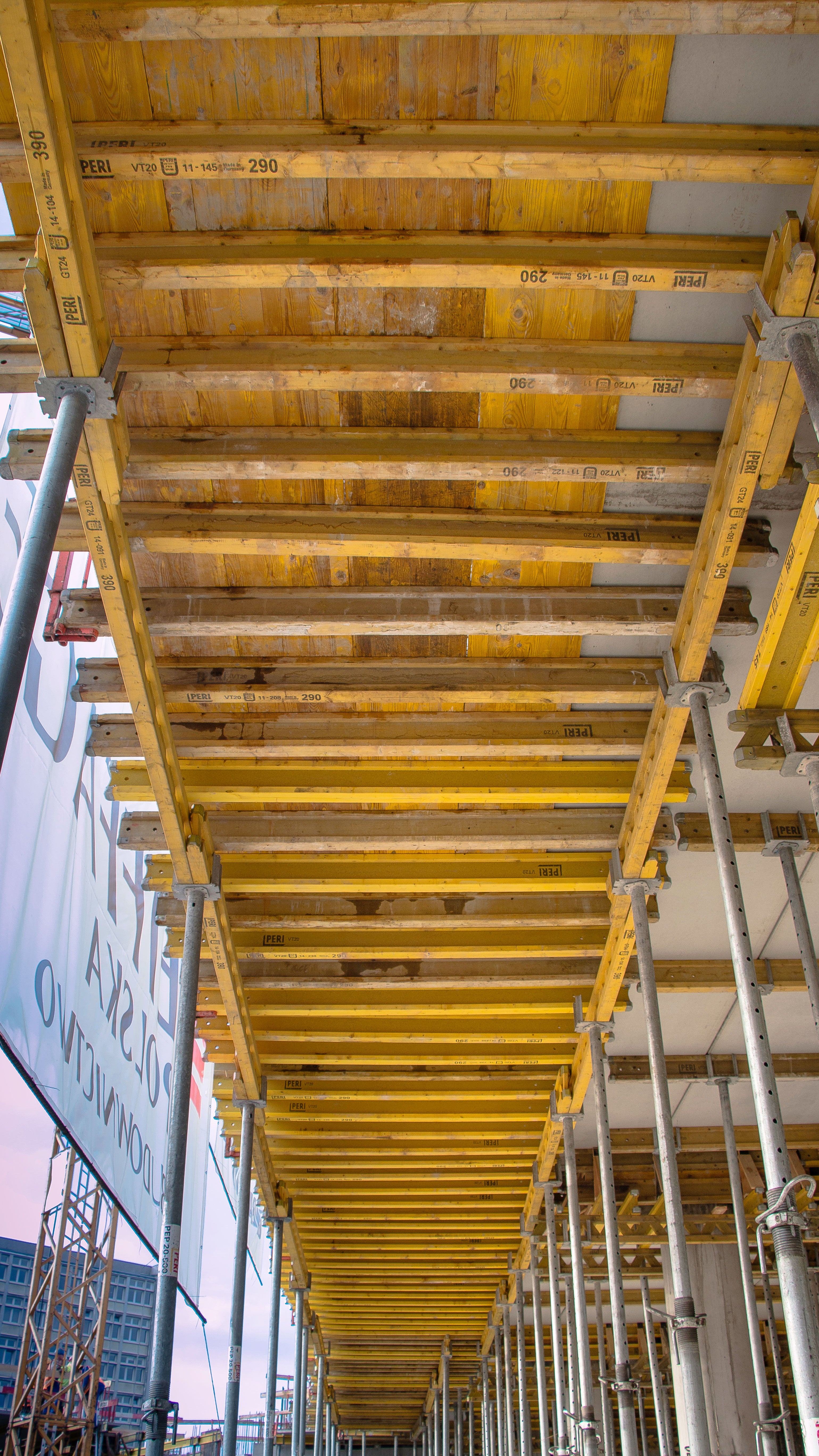 Kompleks usługowo-biurowy z apartamentami "OVO Wrocław"