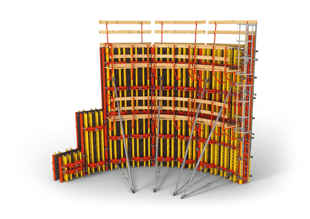 Encofrado RUNDFLEX de 3,60 m de altura para la construcción de una planta depuradora con un radio de 13,76 m.