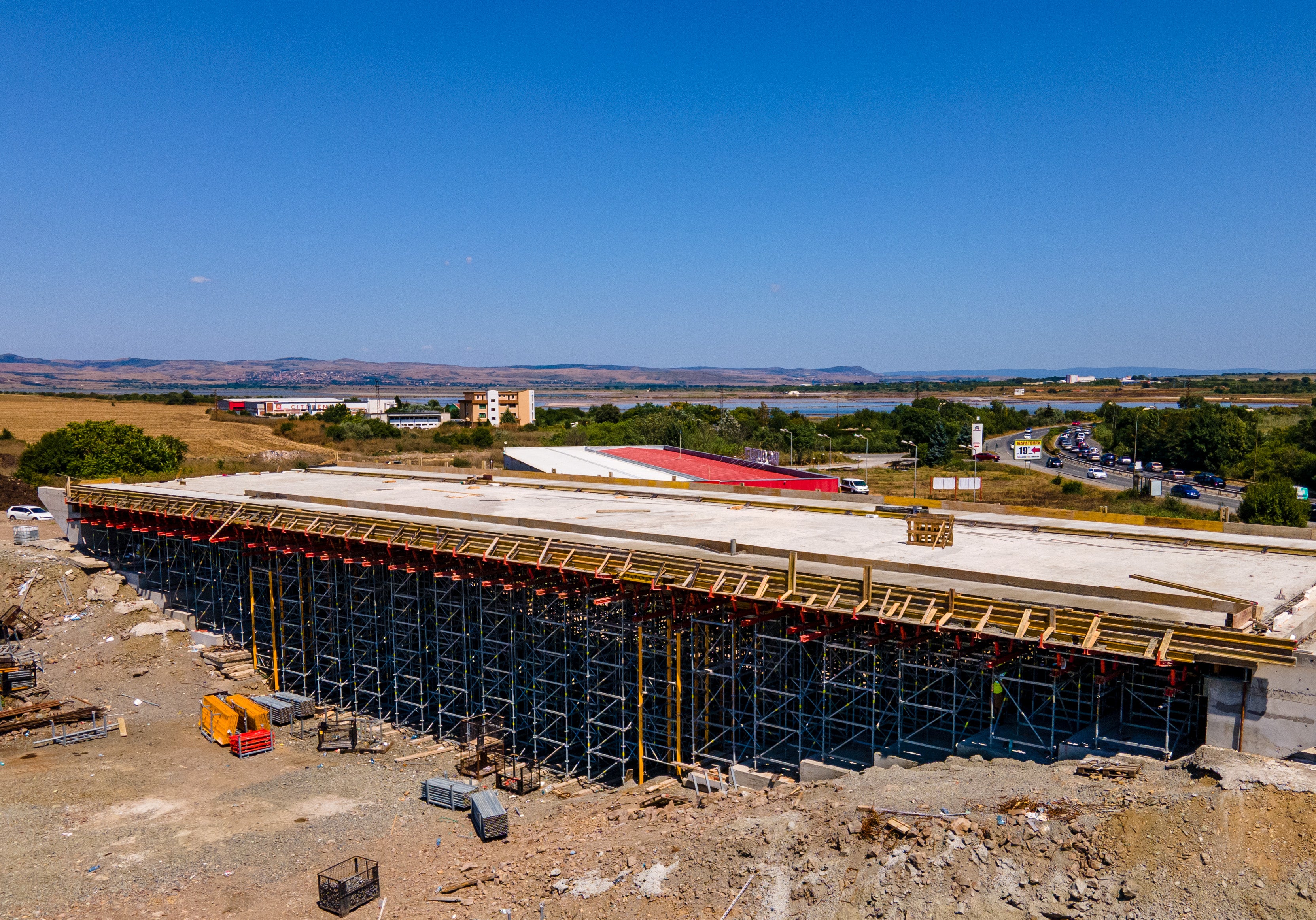 Общ изглед на решението за плоча