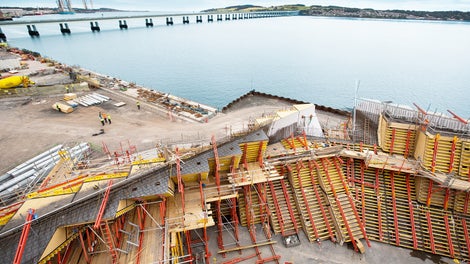 Victoria and Albert Museum in Dundee under construction, using individual PERI formwork solutions.