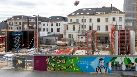 In het stationsgebied van Arnhem wordt een multifunctioneel complex gebouwd met appartementen, winkels/horeca en een hotel.