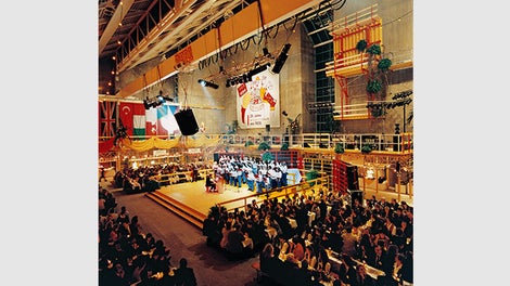 <p>A PERI 13 fiókkal rendelkezik Németországban, 22 leányvállalattal és több mint 4000 ügyfelet szolgál ki világszerte. A portfólió több mint 2000 terméket tartalmaz. Weißenhornban elkészül a termékbemutatók új kiállítóterme.</p><br/>