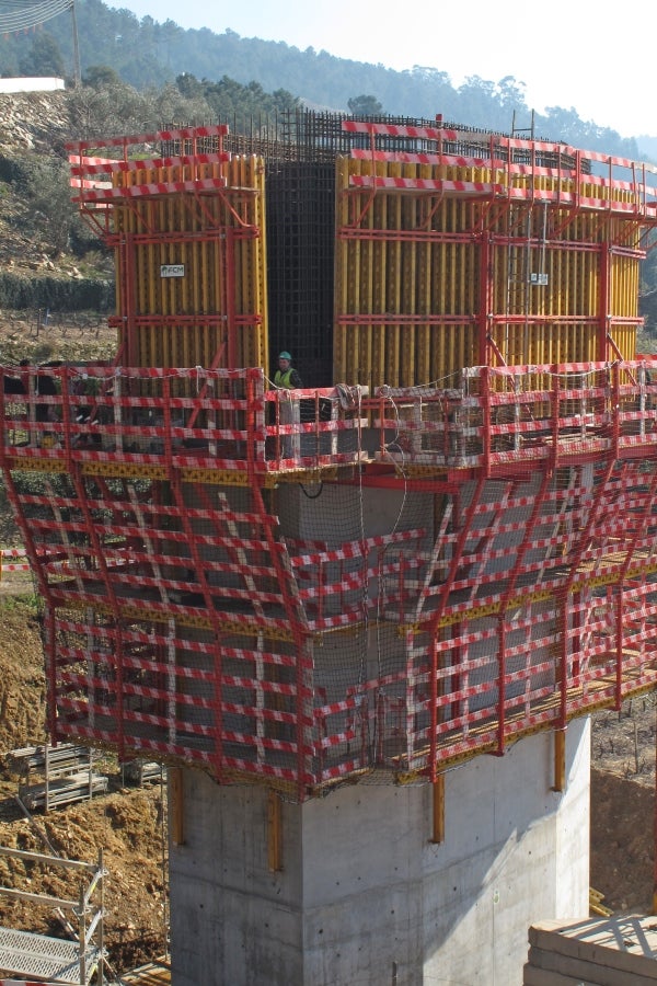 Plataforma ACS e cofragem Vario.