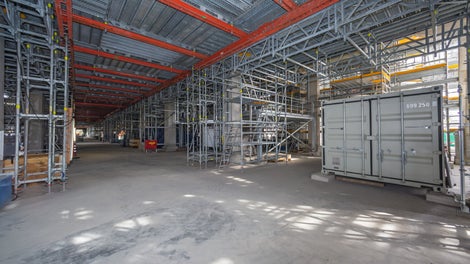 Freie Fahrt dank des Superbaukastens. Überbrückungen lassen sich in der Kombination aus PERI UP und VARIOKIT dank der mietbaren Kernbauteile auch bei Großprojekten wirtschaftlich ausführen. 