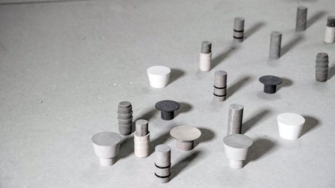 Plašs piedāvājums ar korķiem savilču vietu aiztaisīšanai