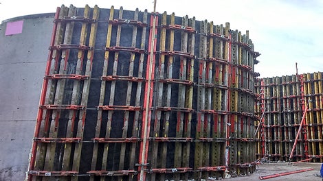 Cofrare rapidă si cu respectarea geometriei pentru structuri monolite din beton armat