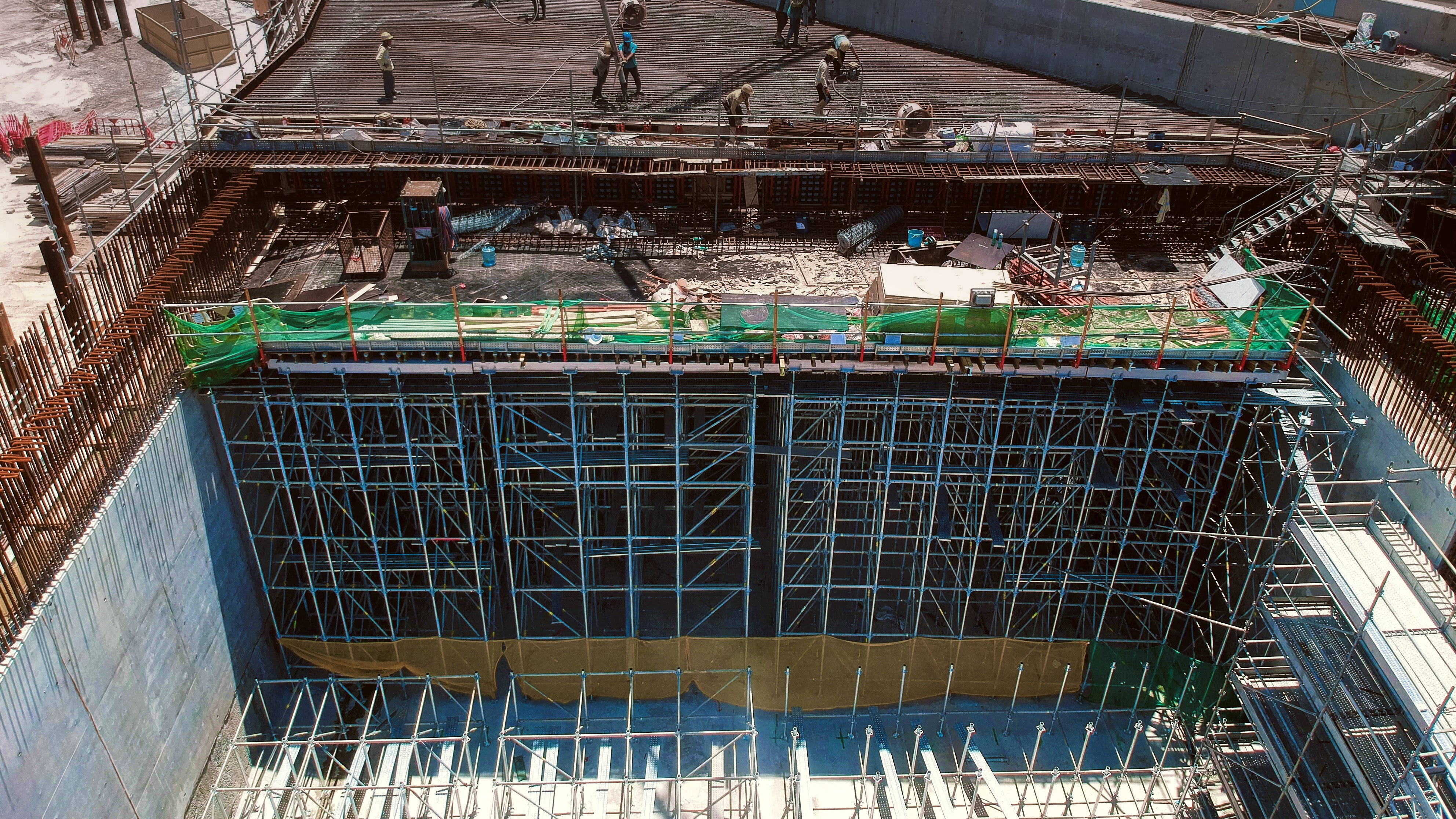 The extremely safe PS100 shoring system optimizes and accelerates the installation process