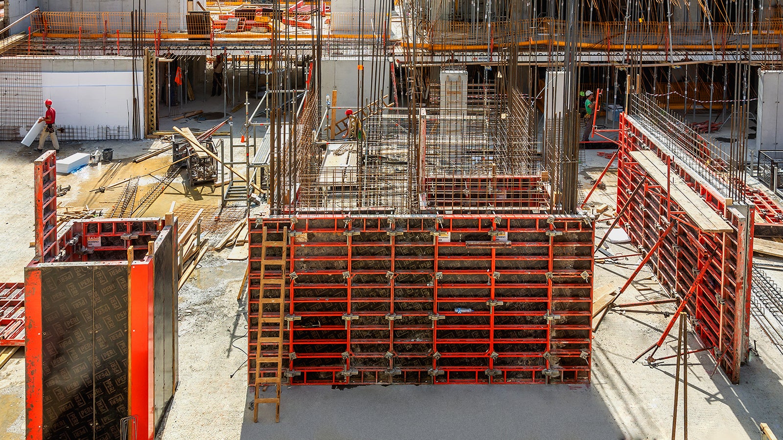 DOMINO 300 se pokazao idealnim zbog visine oplate, povoljne cene i brzine montaže.