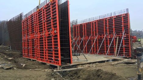 Кофриране стени, Съоръжение от АМ „Струма“ Лот 3.1 