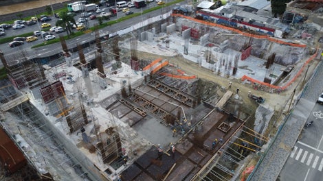 Sistemas de encofrado LIWA y HANDSET ALPHA para muros, pantallas y columnas.