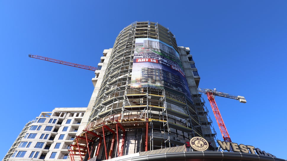 Съчетанието на различни системи от продуктовото портфолио на PERI позволява бързо, лесно и безопасно обезпечаване на изискванията на обекта