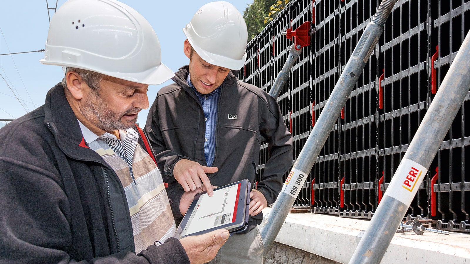 Added value along the entire value chain – in this respect, PERI presented among other things new digital solutions. One highlight: the DUO Planner, an app for easy planning of the lightweight universal formwork.<br/>(Photo: PERI GmbH)