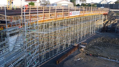 Blankenberg bru på RV509 er ca 70 meter lang og ca 10 meter bred. Dette er en to-felts hovedvei som krysser Tananger veien.