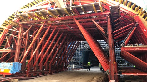 VARIOKIT vretena nosivog okvira krletke.