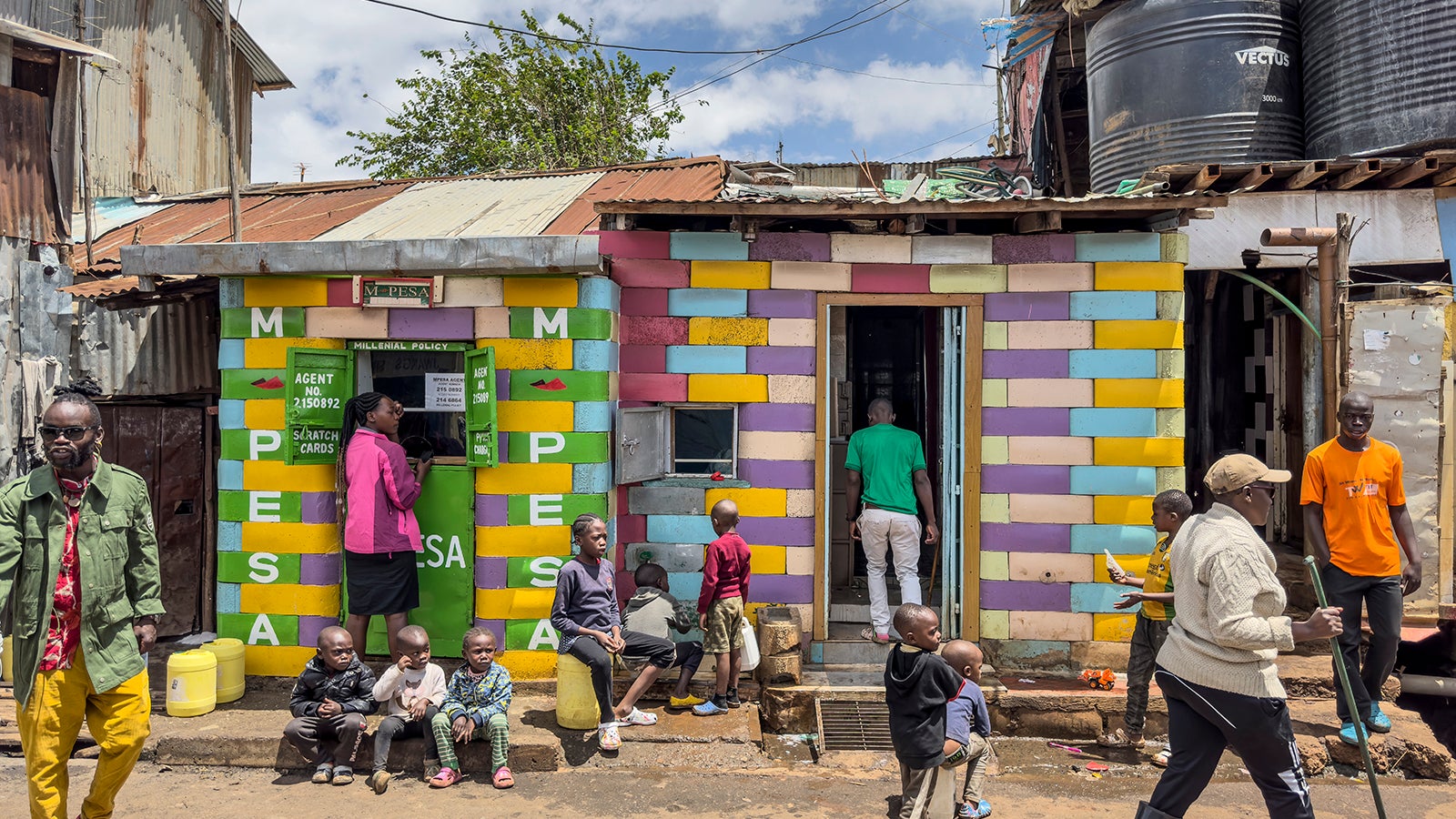 Residential building, school building or a pay station: Painted in bright colours, the TwistBlocks create a colourful picture.