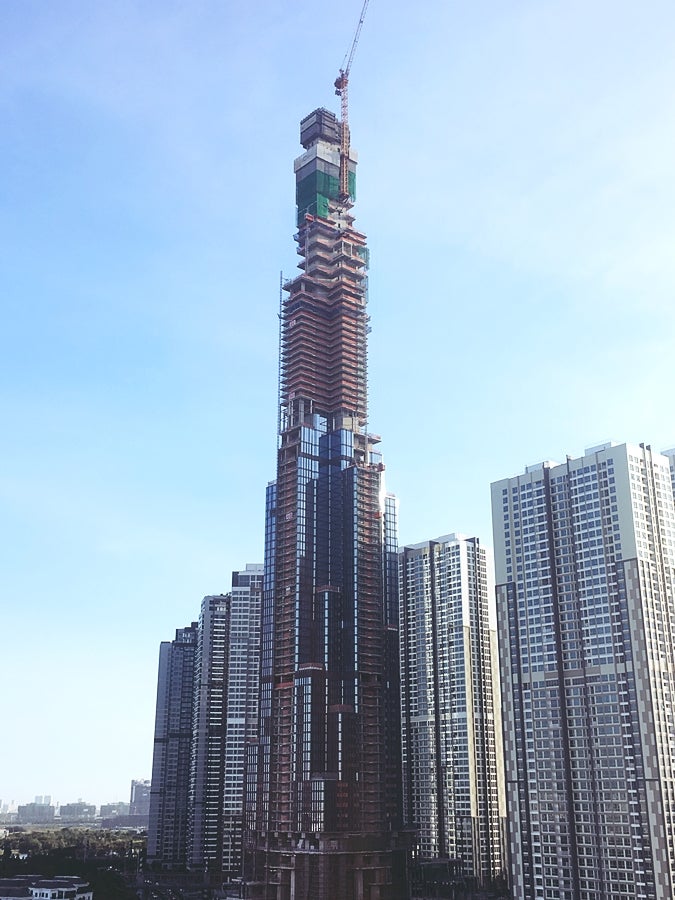 With the impressive height of 461 m, Landmark 81 will be Vietnam’s highest skyscraper and one of the tallest buildings in the world.