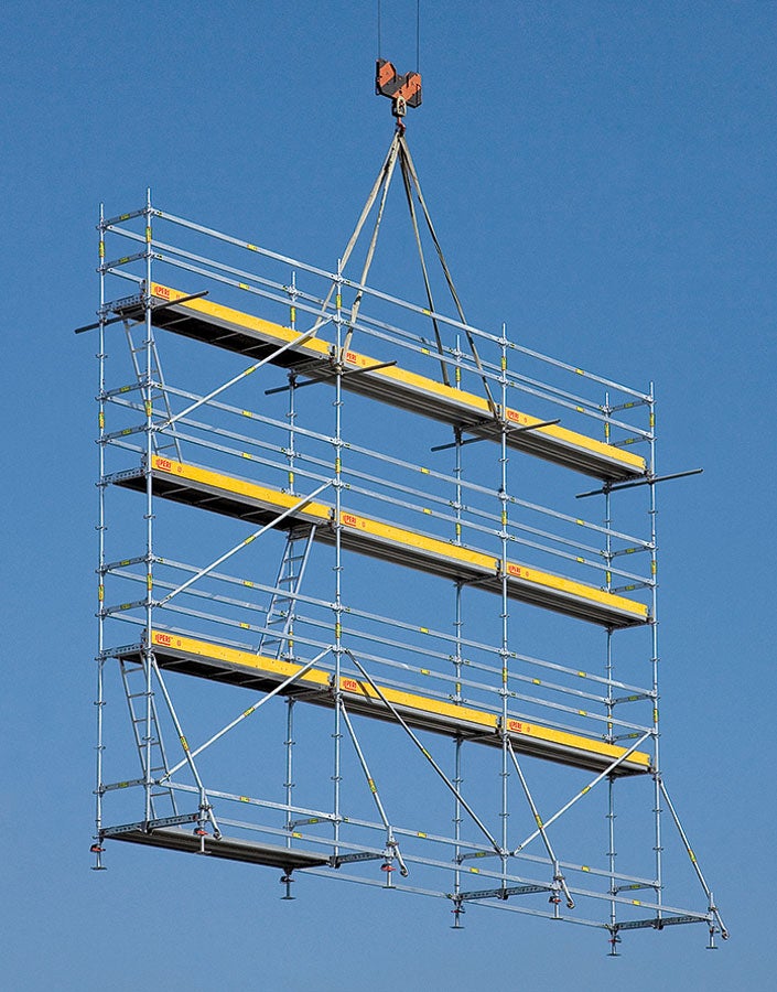 Con una grúa se puede mover una unidad completa de andamio de refuerzo con una longitud de 9,00 m, una altura de pie de 6,30 m y una anchura de trabajo de 72 cm.<br/>