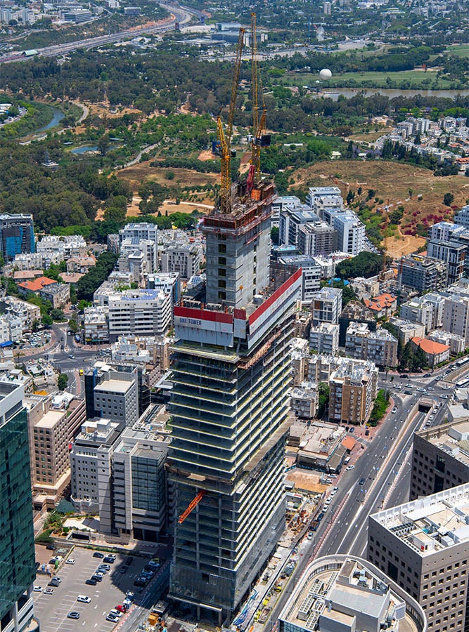 מערכת ואריו עם פלטפורמות מטפסות מסוג CB240 המאפשרות גרעין המקדים את התקרות. מערכת הגנה היקפית RCS-P הכוללת שני מפלסי דריכה ובעלת שינוע עצמאי הידראולי ללא עזרת עגורן.