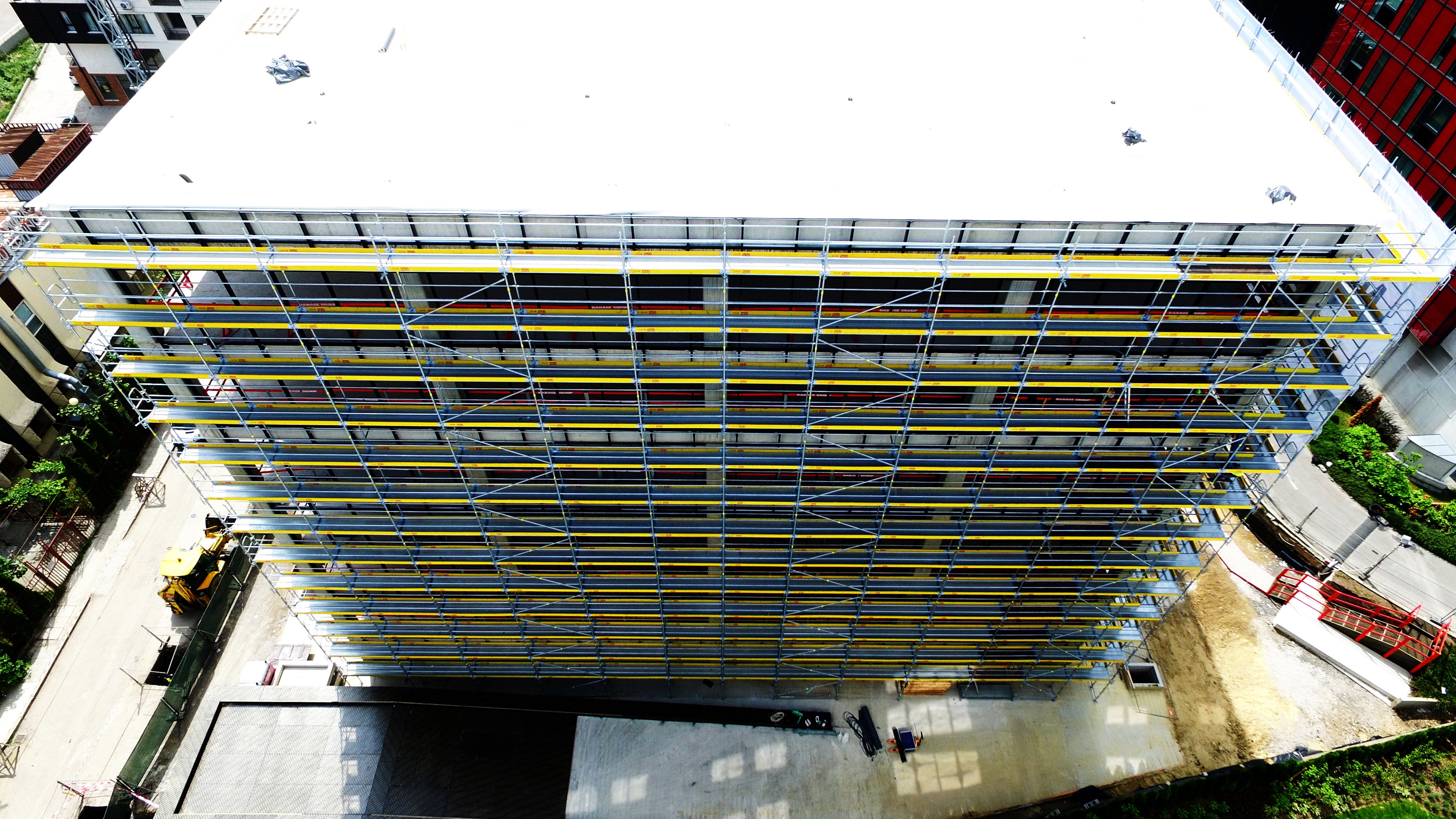 Фасадно скеле от система PERI UP Easy