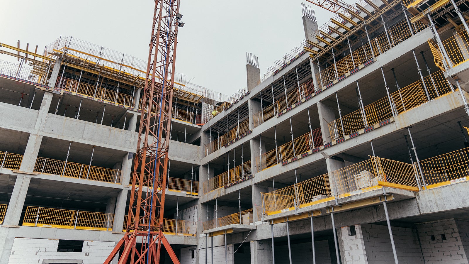 Budowa kompleksu mieszkalno-usługowego "Nad Odrą" w Szczecinie przy ul. Celnej 4.