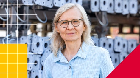 „FOUR Frankfurt schließt diese Lücke. Die Stadt hat sich in den letzten Jahren extrem gewandelt. Früher waren Gebäude komplett abgeschottet. Heute möchte man hingegen Orte zum Wohlfühlen schaffen. Und es ist schön, dass wir nun ein Teil davon sein dürfen“, erzählt Elisabeth zufrieden.