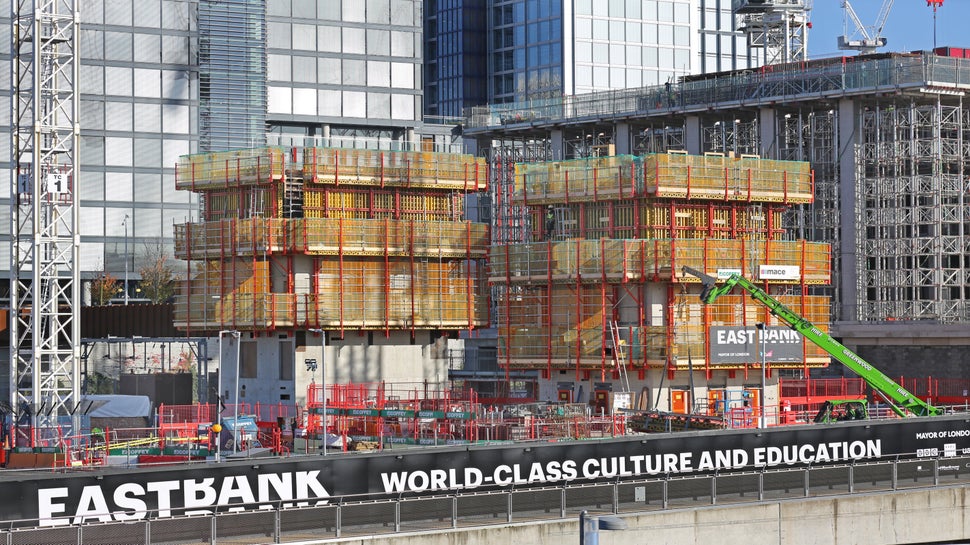 For these cores on the V&amp;A Stratford project, we provided ‘up and over’ access using our PERI UP Flex scaffold so operatives could gain access from one side of the VARIO formwork shutter to the other. This was crucial as the final floor levels followed up behind the core and were not yet in place.