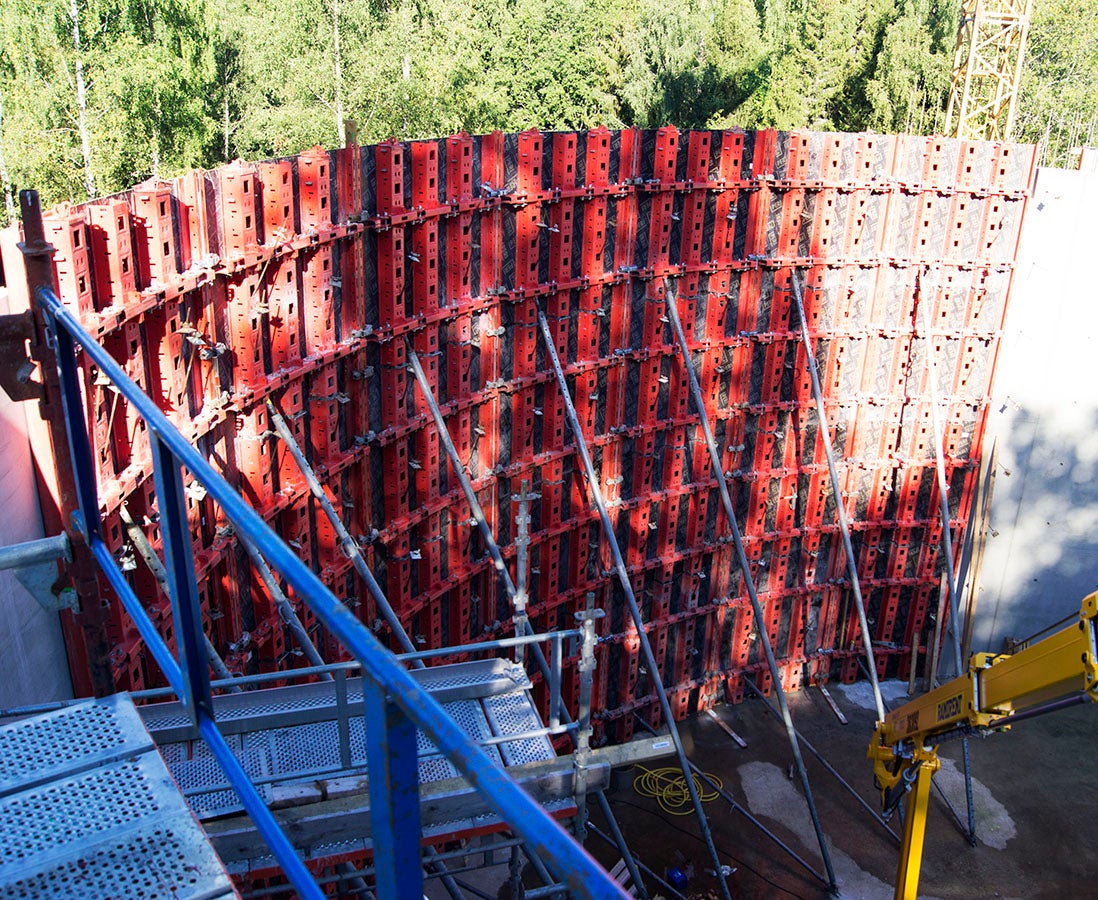 Nytt høydebasseng med leveranse av PERI produkter i april 2016.