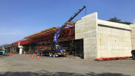 Celosías y ménsulas VARIOKIT para el soporte del tablero del Puente. 