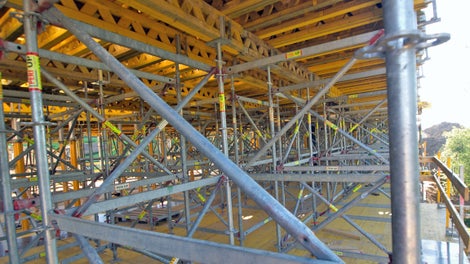 Varberg bro - Arbejdsdækket med PERI UP ROSETT til dækforskallingen. 