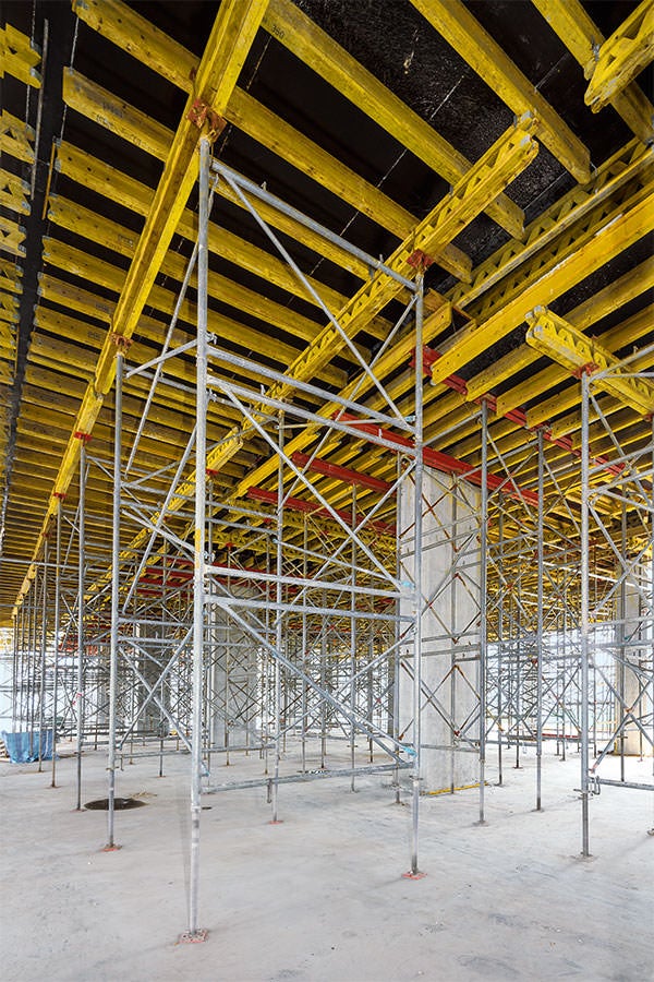 螺杆最大调节范围共176 cm。