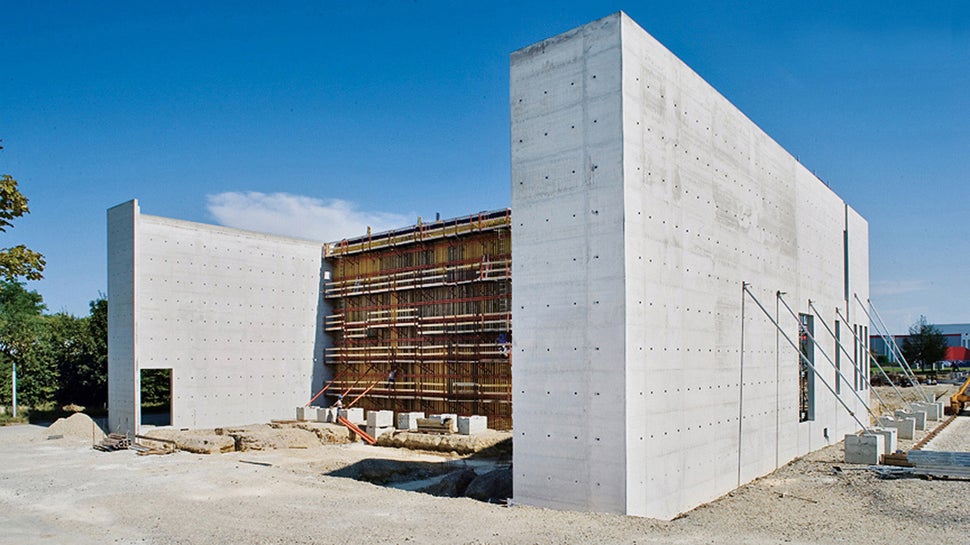 使用灵活的VARIO GT24墙模系统能够满足在板材接缝、浇筑缝以及拉杆布局等方面的所有要求