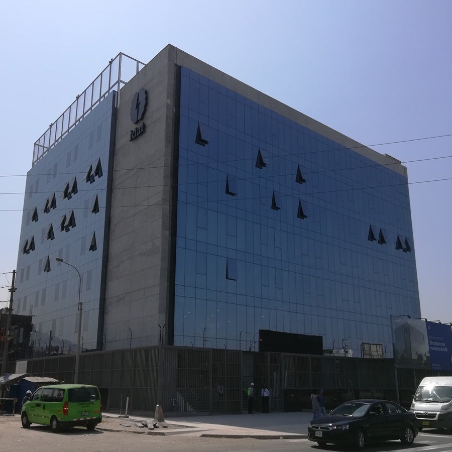 Edificio IDAT - San Juan de Miraflores, Perú