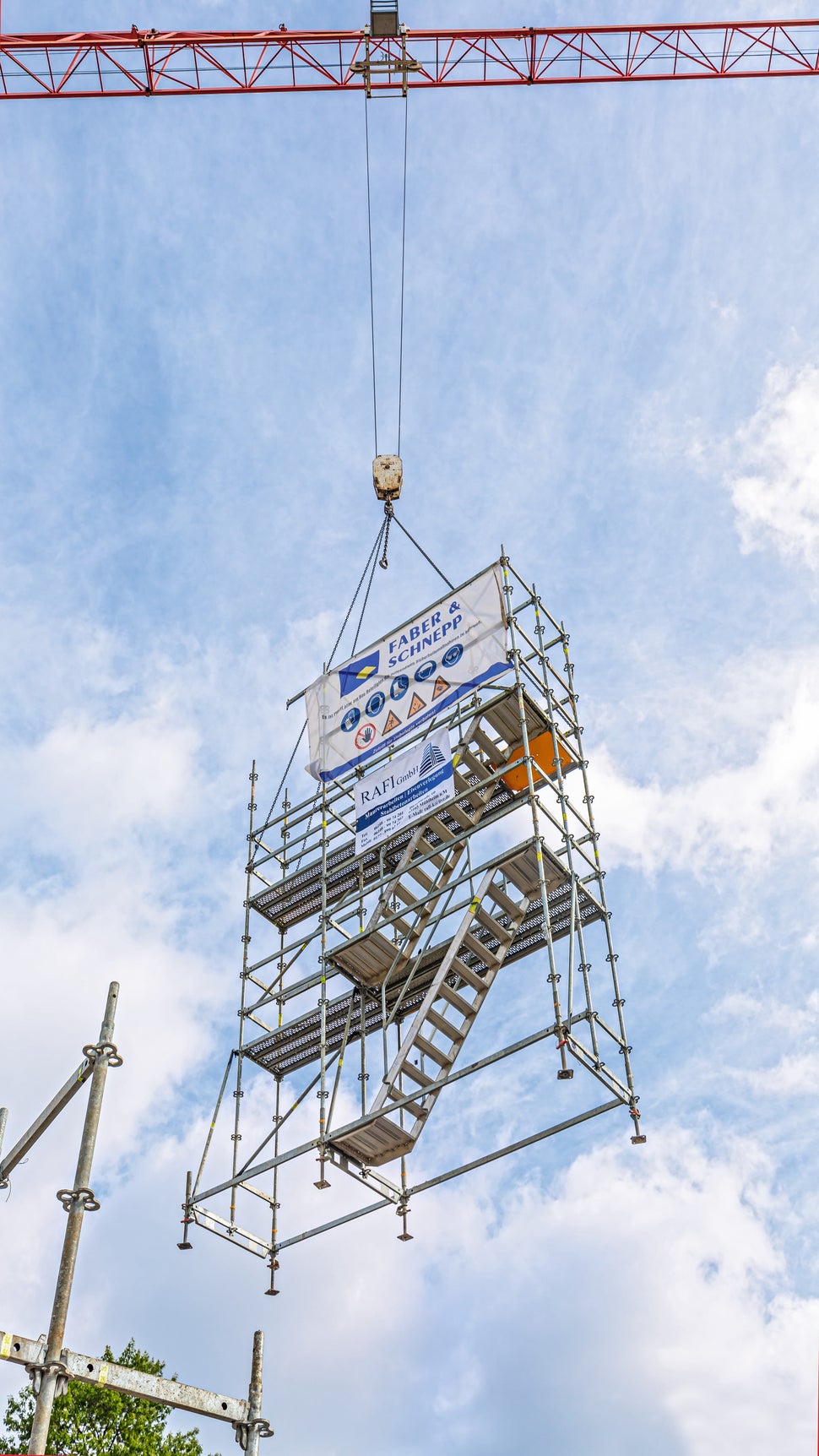 PERI UP Bewehrungsgerüste sind als kranversetzbare Umsetzeinheiten ausgebildet.<br/>