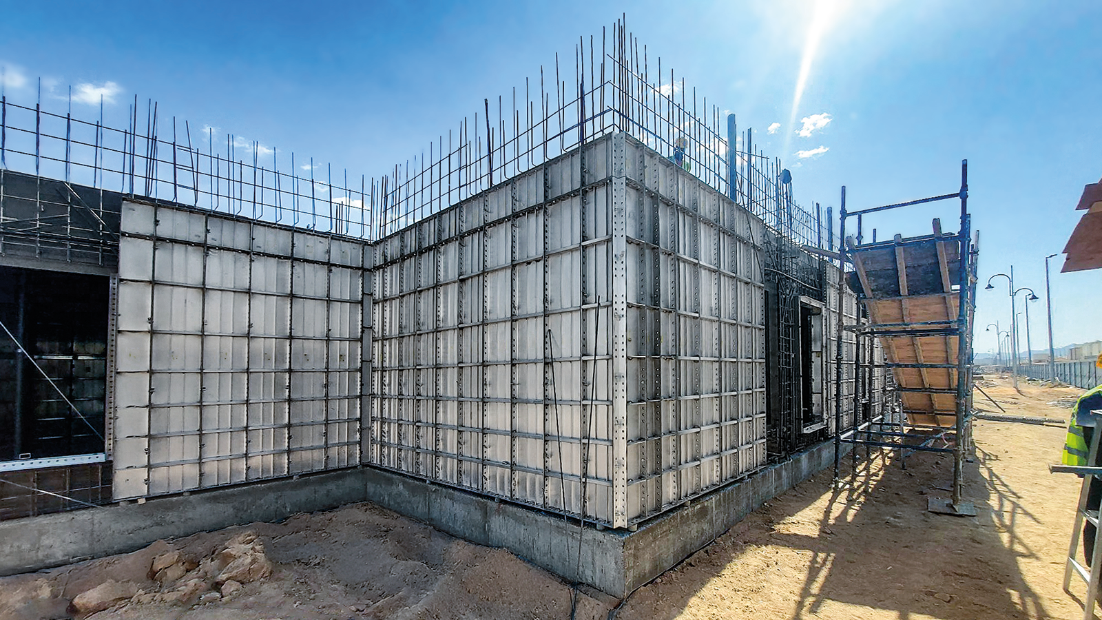 Choosing MONOCAST means choosing an excellently engineered system.